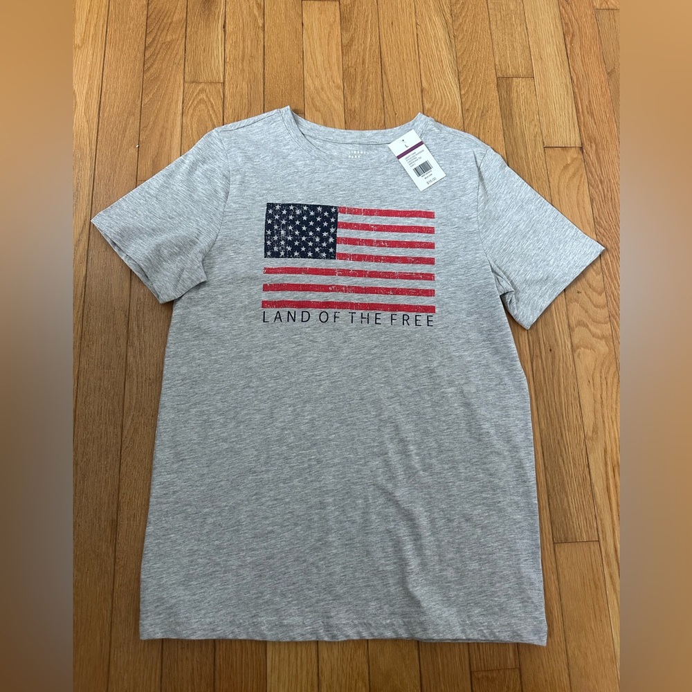 Patriotic Gray Kids' T-Shirt with Flag Design Size Large